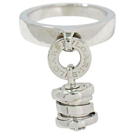 Bulgari Anel Dangle Charm B.Zero1 Element Bvlgari em Ouro Branco 18K com Diamante Branco