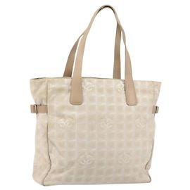 Borsa Tote Grande in Nylon della Linea Viaggio Chanel Rosa