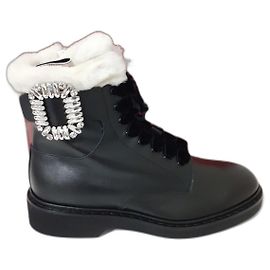 Roger Vivier Botas Rangers de pele com fivela de strass Preto