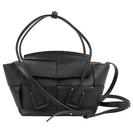 Borsa Bottega Veneta Arco Mini in pelle Maxi Intrecciato 2Way nera Marrone