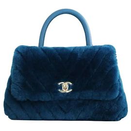 Chanel Bolsa de Ombro Coco Handle em Couro Azul Azul