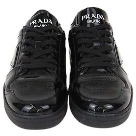 Sneakers basse Downtown in pelle verniciata nera Prada Nero