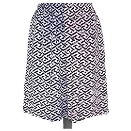 Short em viscose combo roxo/rosa com estampa grega de assinatura da Versace Rosa Roxo