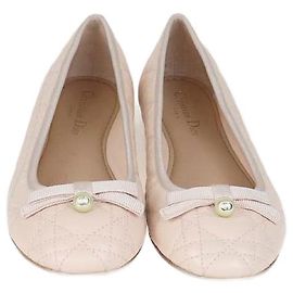 Sapatilhas Ballet Cannage em Couro Rosa Pó com Laço de Pérolas Christian Dior Outro