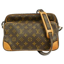 Sac Messenger Nil Louis Vuitton en toile Monogram 28 Marron