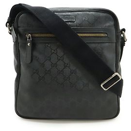 Bolsa de Ombro em PVC com Impressão GG da Gucci Preto