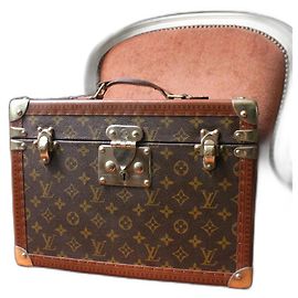 Louis Vuitton Vanity Case Monogram Marrón oscuro