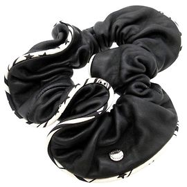 Scrunchie Hermès Claudia Nero Argento