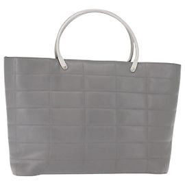CHANEL Choco Bar Handtasche aus Lammleder Grau Silber CC Auth bs30369 Braun Silber