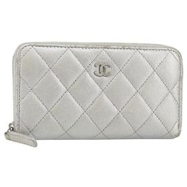 CHANEL Cartera Larga Matelassé Piel Caviar Plata CC Auth 143007 Plata