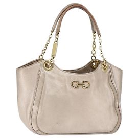 Bolso de mano Gancini de cuero Salvatore Ferragamo oro plata Auth 149193 Plata Dorado