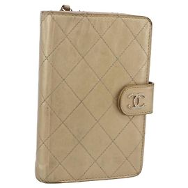 CHANEL Portefeuille Compact Matelassé Cuir Or CC Auth 150602 Doré