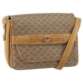 Gucci Borsa a spalla Micro GG Supreme in PVC Beige Oro Auth 149983 Beige D'oro