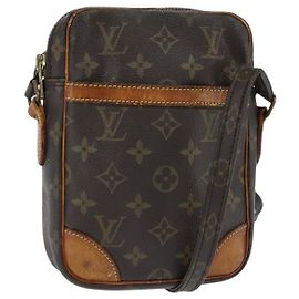 LOUIS VUITTON Bolsa de Ombro Monogram Danube M45266 LV Auth BA7395 Monograma