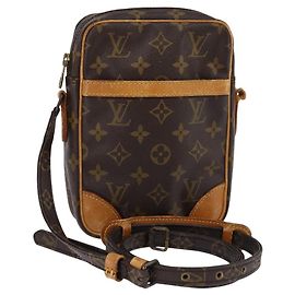 LOUIS VUITTON Bolsa de Ombro Monogram Danube M45266 LV Auth gh874 Monograma