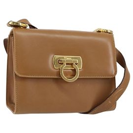 Bolsa de Ombro Gancini em Couro Marrom Dourado Salvatore Ferragamo Auth gh1300 Marrom Dourado