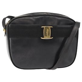 Borsa a Spalla Vala in Pelle Nera e Oro Salvatore Ferragamo Auth BA7320 Nero D'oro