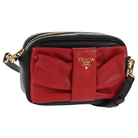 PRADA Bolsa de Ombro de Couro Preto Vermelho Dourado Auth 147259V Preto Vermelho Dourado