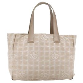 CHANEL Nuova Borsa Tote da Viaggio Nylon Beige Oro CC Auth gh841 Beige D'oro