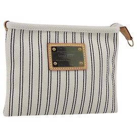 LOUIS VUITTON Antigua Pochette Platform PM Pouch Blanc M40069 LV Auth 157812V Blanc