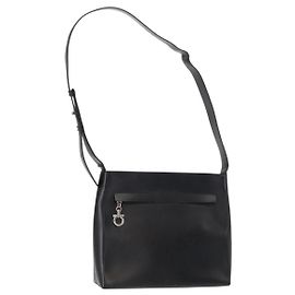 Bolsa de Ombro Gancini em Couro Preto e Prata da Salvatore Ferragamo Auth BA8223 Preto Prata