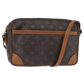 LOUIS VUITTON Bolsa de Ombro Monogram Trocadero 27 M51274 LV Auth 148923 Monograma