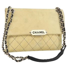 CHANEL Sac à épaule Matelassé en Suède Beige or CC Auth bs29483 Beige Doré