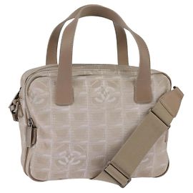 CHANEL Nueva Bolsa de Viaje de Nylon 2way Beige Plata CC Auth 145353 Plata Beige
