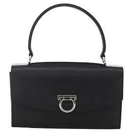 Borsa a Spalla Gancini in Pelle Nera e Argento Salvatore Ferragamo Auth 153903 Nero Argento