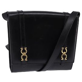Bolsa de Ombro Gancini em Couro Preto e Ouro Auth 145758 da Salvatore Ferragamo Preto Dourado