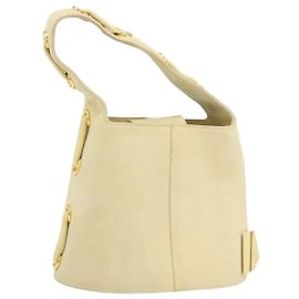 Sac à main Salvatore Ferragamo en daim jaune doré Auth BA8224 Doré Jaune