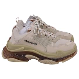 Balenciaga-Balenciaga Triple S Clear Sole Sneakers in Beige Polyester-Beige