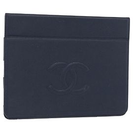 Funda para iPad CHANEL de piel caviar azul marino CC Auth BA8862 Azul marino