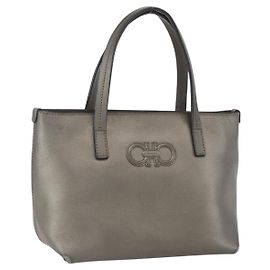 Gancini Handtasche aus Leder Silber Salvatore Ferragamo Auth BA9175 Silber