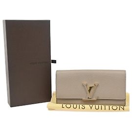 Louis Vuitton Capucines Long Wallet Leather Beige