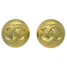 Chanel Vintage CC Round Clip-On Metal Small D'oro