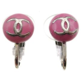 Brincos redondos Chanel CC com esmalte e metal Rosa