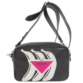 Bolsa de Ombro Banana Prada em Couro de Bezerro para Mulheres Preto