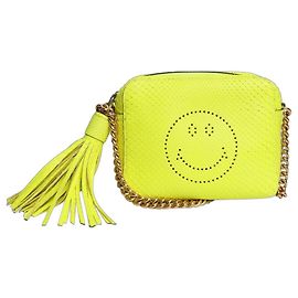 Anya Hindmarch Sac en python jaune néon avec un visage souriant Jaune