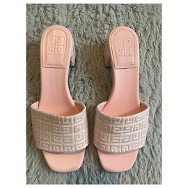 Givenchy tender pink leather mules – size 39.5 – 4G logo & 4.5 cm heel Other