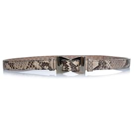 Gucci Pythonledergürtel mit goldfarbenem Metallbogen Braun