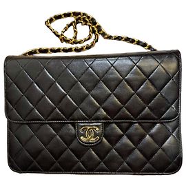Bolsa Chanel Timeless Classique 25 em couro de cordeiro preto Preto