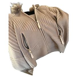 Barbara Bui Strickjacke aus Wolle in Grau mit Silberfuchs Grau