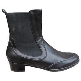 Salvatore Ferragamo Target Ankle Boots Black Leather Black