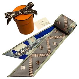 Lenço de seda Twilly Balade en Berline da Hermès Multicor