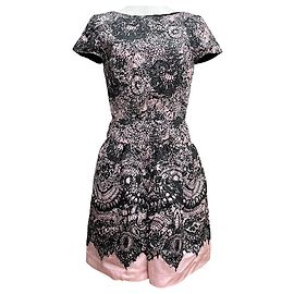 Prada Kleid mit Blumen-Spitzenmuster Schwarz Pink
