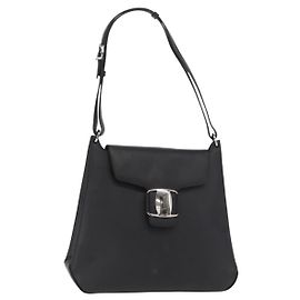 Bolsa de Ombro Vala em Couro Preto e Dourado Salvatore Ferragamo Auth BA9162 Preto Dourado