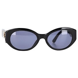 Occhiali da sole ovali CC di Chanel in acetato nero Nero