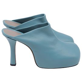 Bottega Veneta Le Mules Bold in Pelle di Agnello Blu Blu