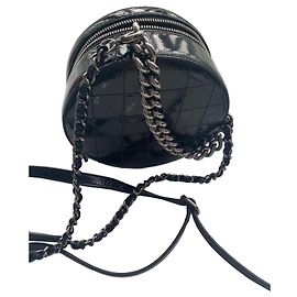 Clutch Chanel de pele preta Preto